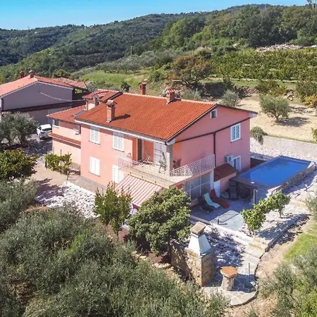 Apartma Rozi *