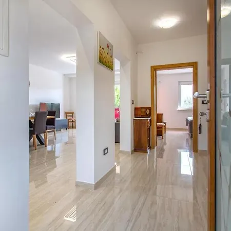 Apartma Rozi