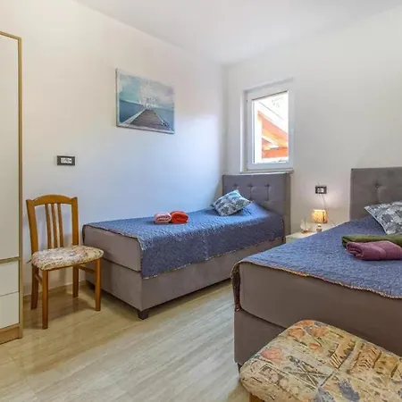 Apartma Rozi Apartman *